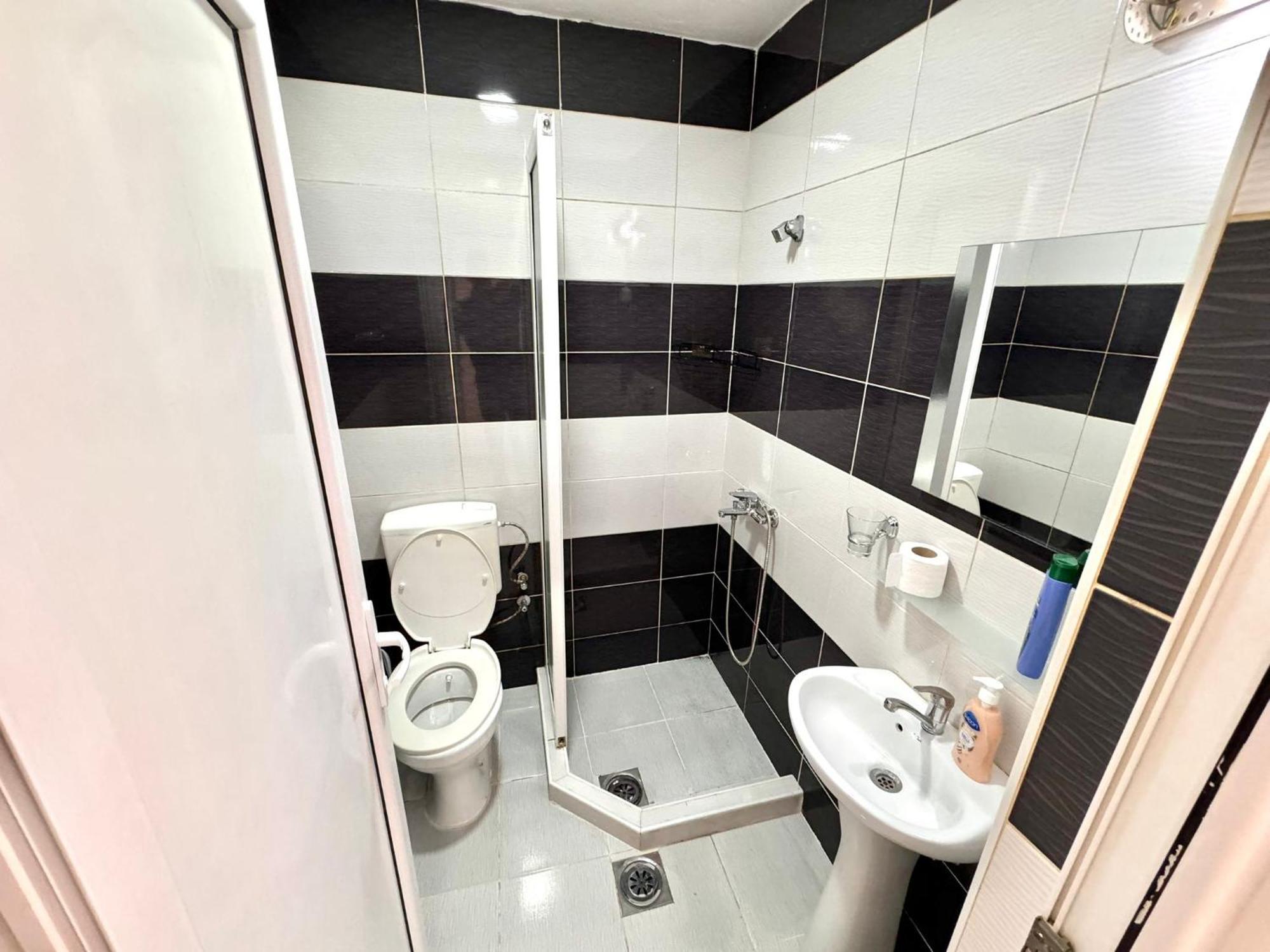 Hotel Istanbul Skopje Esterno foto