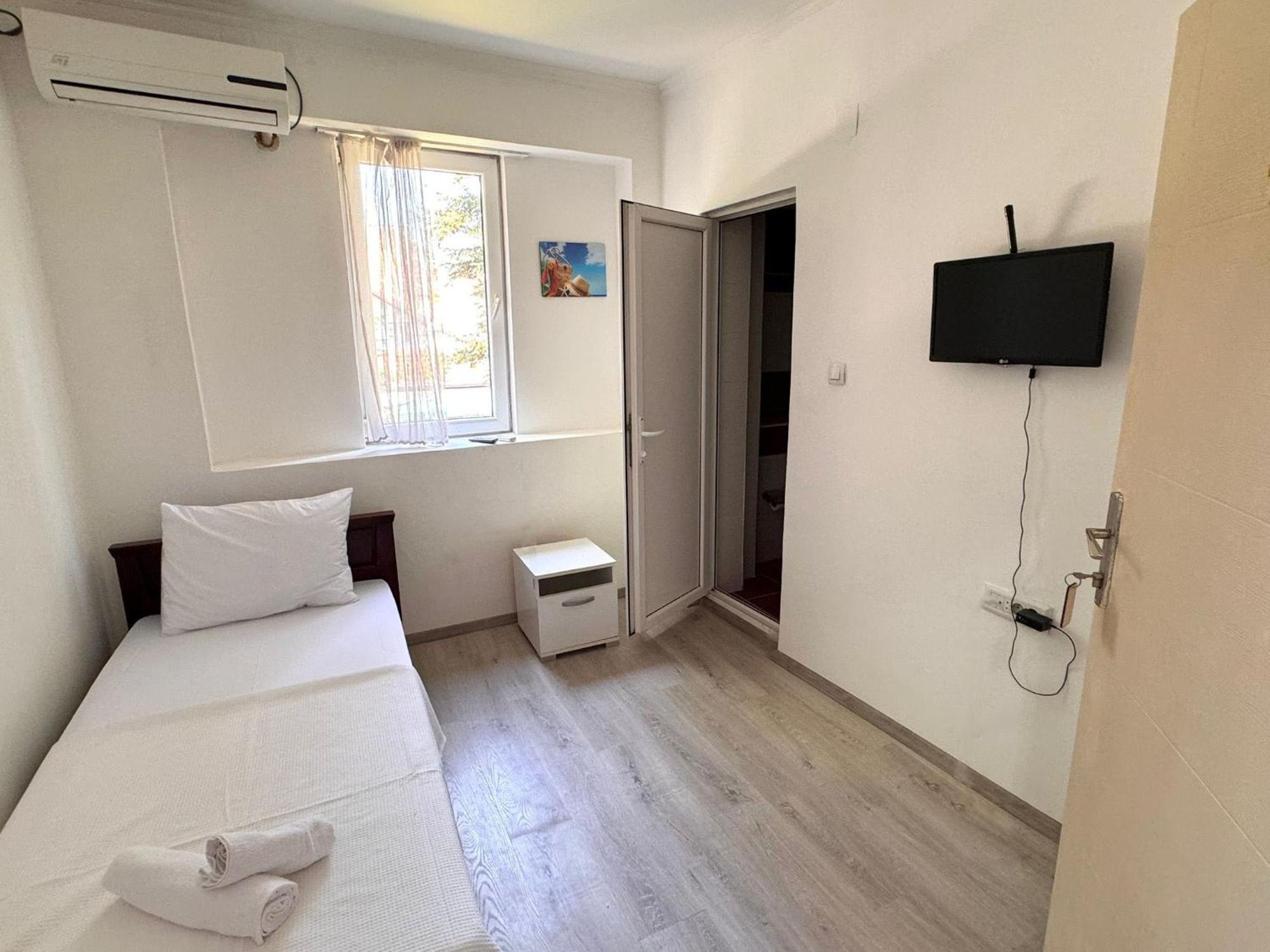 Hotel Istanbul Skopje Esterno foto