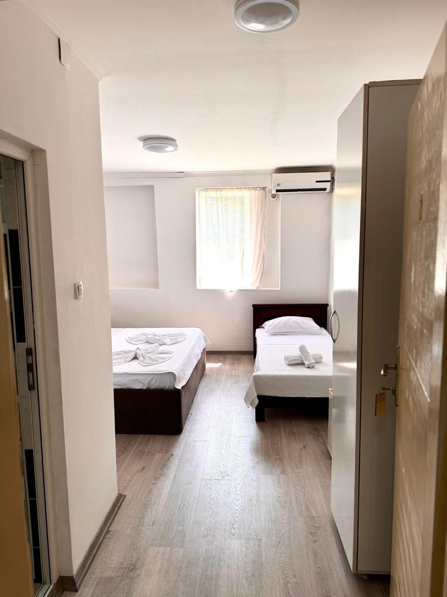Hotel Istanbul Skopje Esterno foto