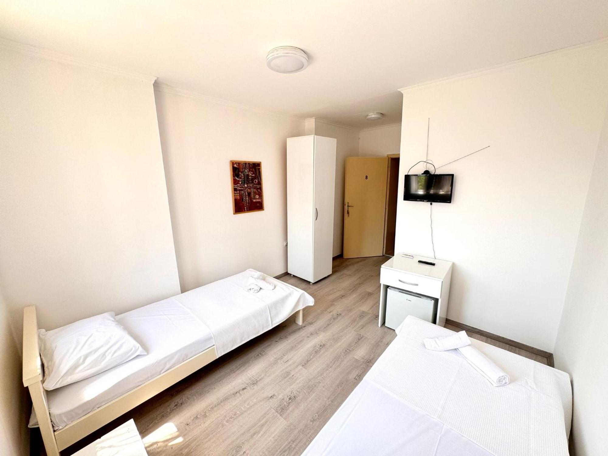 Hotel Istanbul Skopje Esterno foto