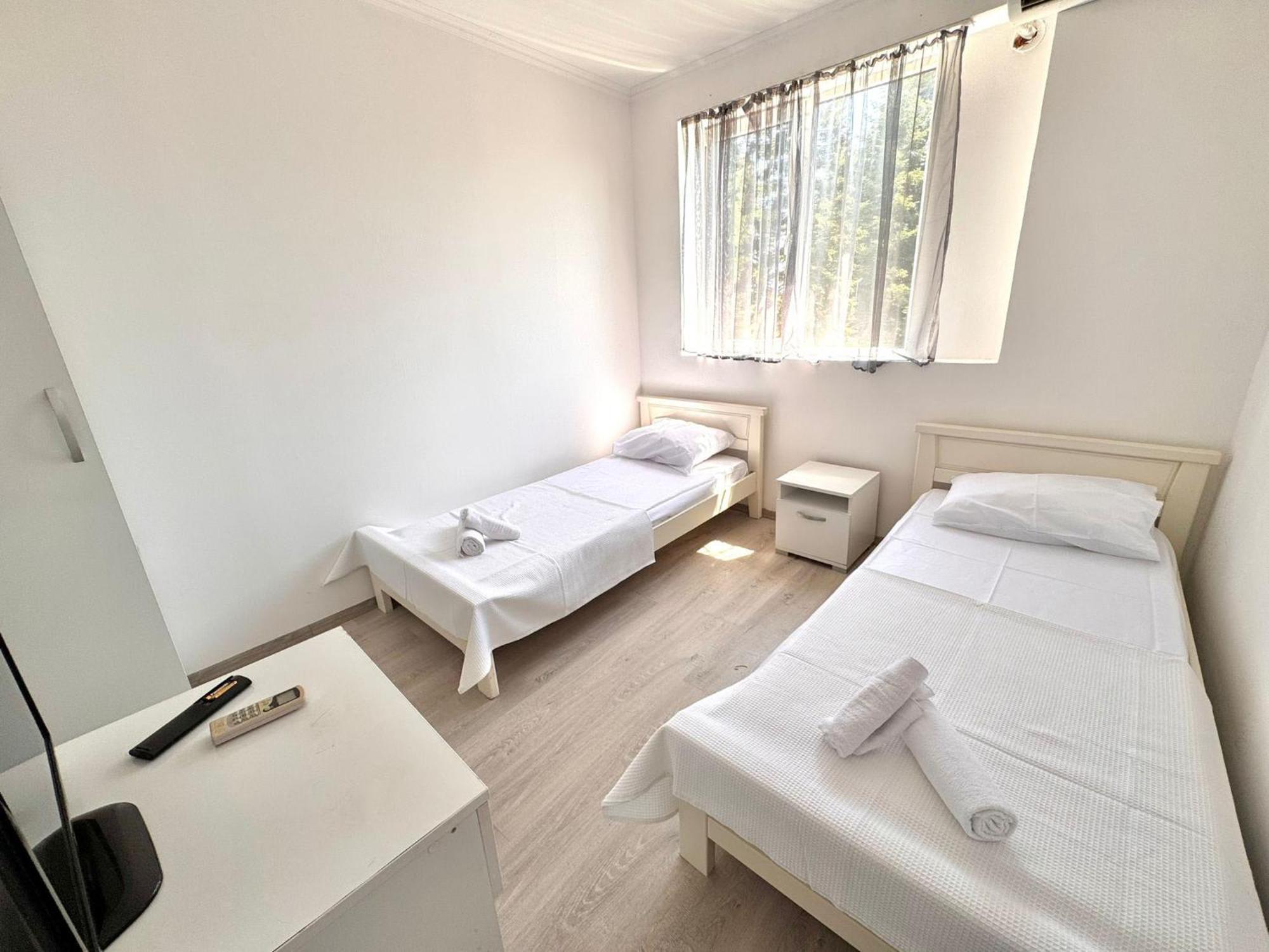 Hotel Istanbul Skopje Esterno foto