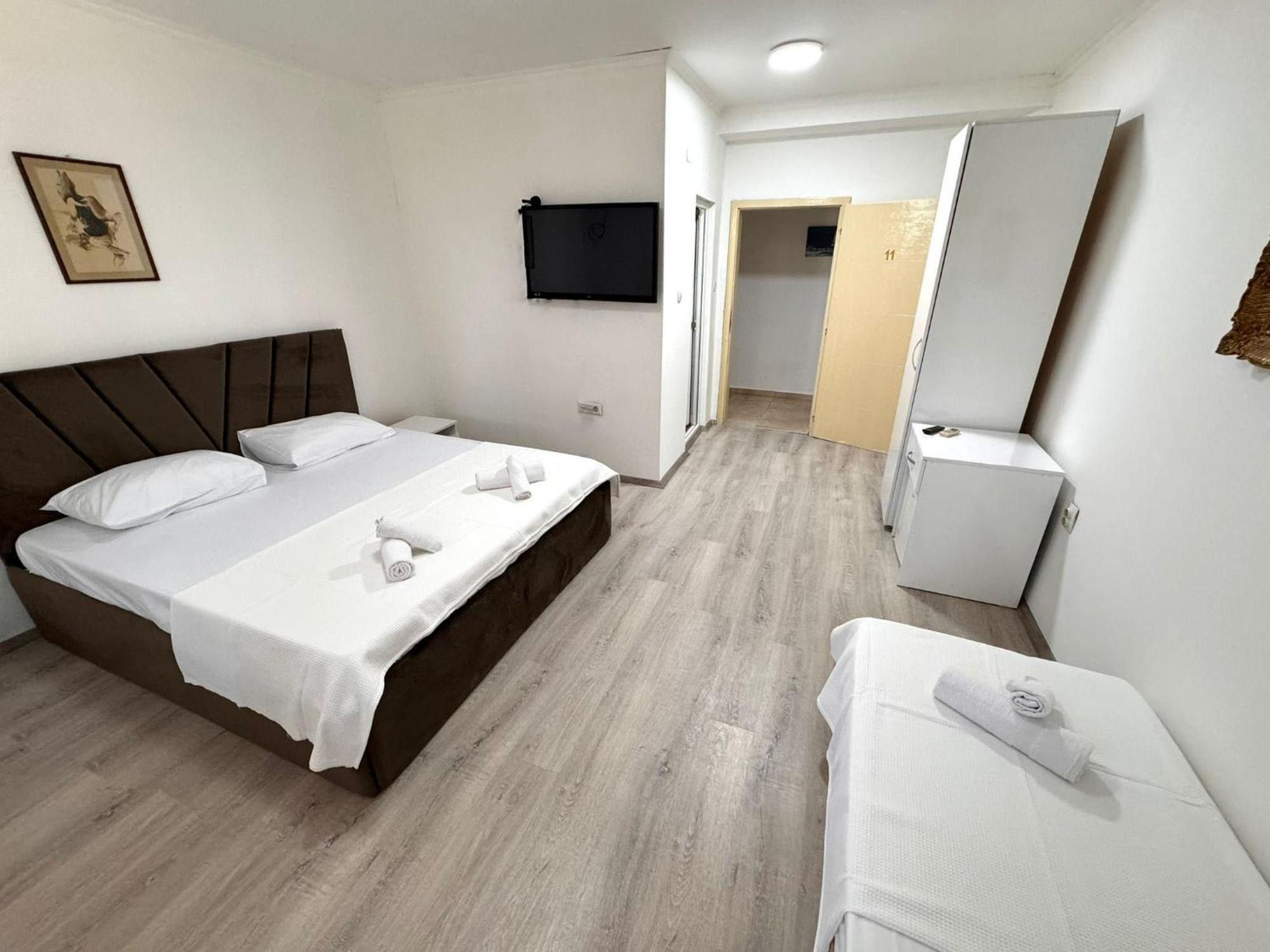 Hotel Istanbul Skopje Esterno foto